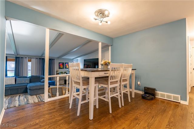 5613 Thunderbird Circle NW, North Canton, OH 44720