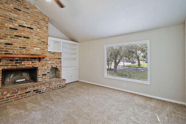 200 Scott Street, Baytown, TX 77520