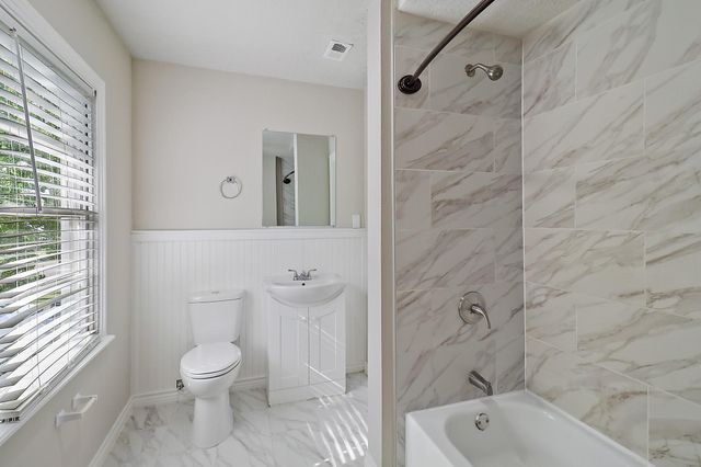 200 Scott Street, Baytown, TX 77520