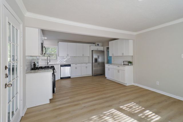 200 Scott Street, Baytown, TX 77520