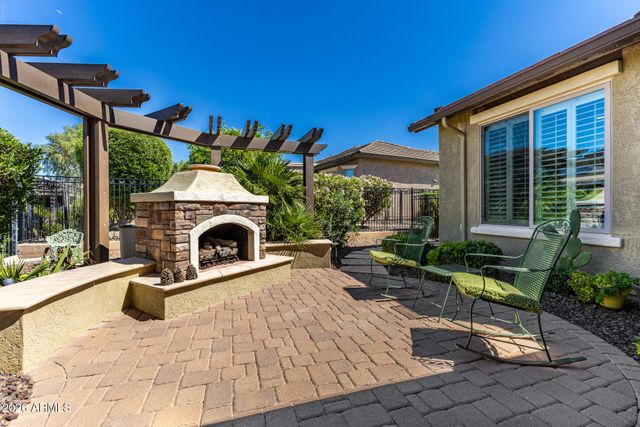 27016 W MOHAWK Lane, Buckeye, AZ 85396