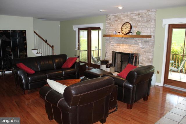 250 INDIAN LN, Boyertown, PA 19512