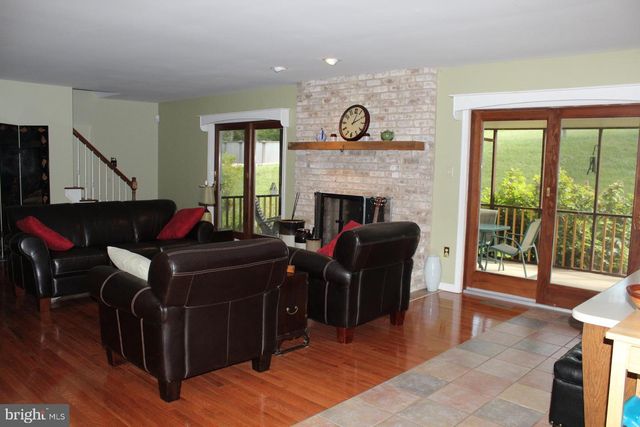 250 INDIAN LN, Boyertown, PA 19512