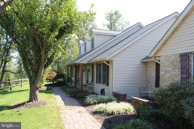 250 INDIAN LN, Boyertown, PA 19512