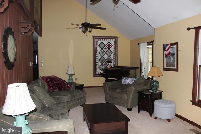 250 INDIAN LN, Boyertown, PA 19512