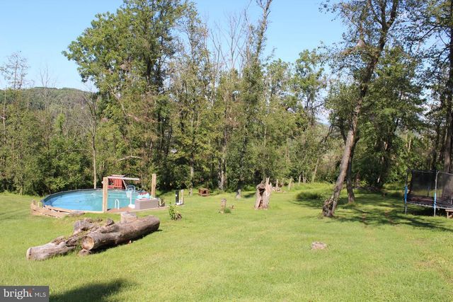 250 INDIAN LN, Boyertown, PA 19512