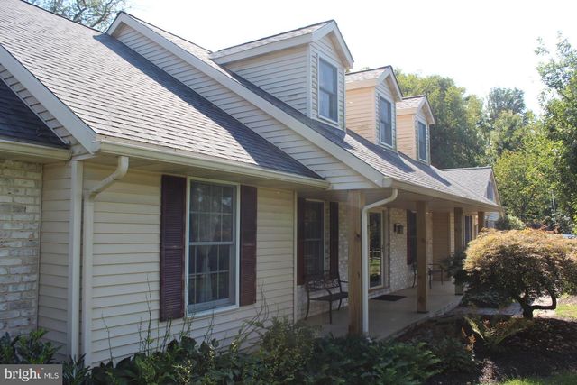 250 INDIAN LN, Boyertown, PA 19512