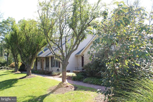 250 INDIAN LN, Boyertown, PA 19512
