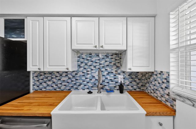 905 PATRICIA AVENUE, Dunedin, FL 34698