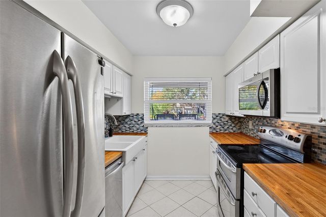 905 PATRICIA AVENUE, Dunedin, FL 34698