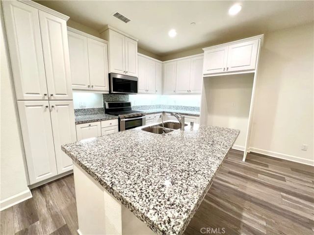 3611 E Moonlight Street 34, Ontario, CA 91761