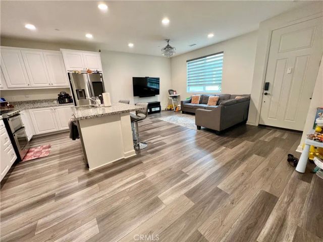 3611 E Moonlight Street 34, Ontario, CA 91761