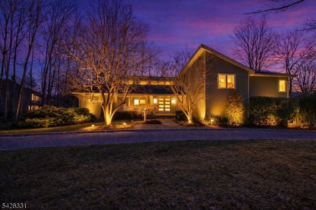 2 Exeter Ln, Morris Twp., NJ 07960