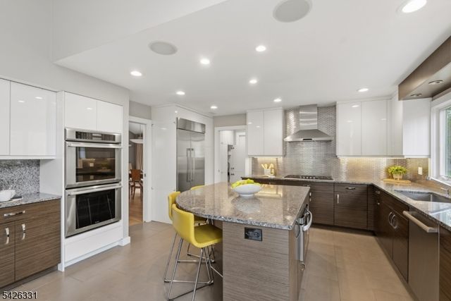 2 Exeter Ln, Morris Twp., NJ 07960