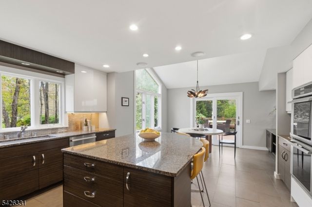 2 Exeter Ln, Morris Twp., NJ 07960