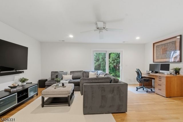 2 Exeter Ln, Morris Twp., NJ 07960