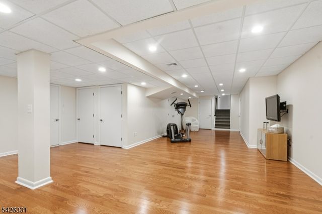 2 Exeter Ln, Morris Twp., NJ 07960