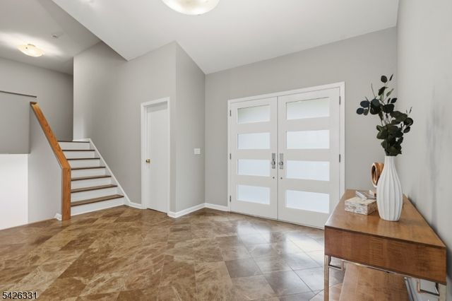 2 Exeter Ln, Morris Twp., NJ 07960