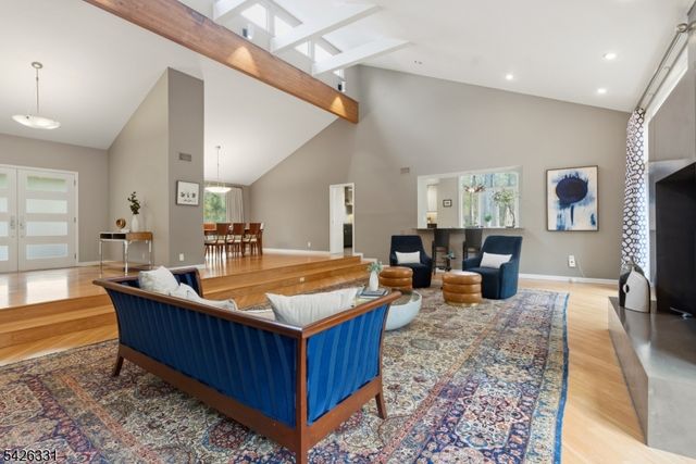 2 Exeter Ln, Morris Twp., NJ 07960