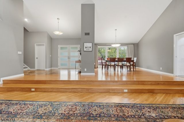 2 Exeter Ln, Morris Twp., NJ 07960