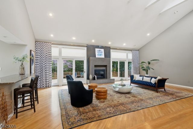 2 Exeter Ln, Morris Twp., NJ 07960