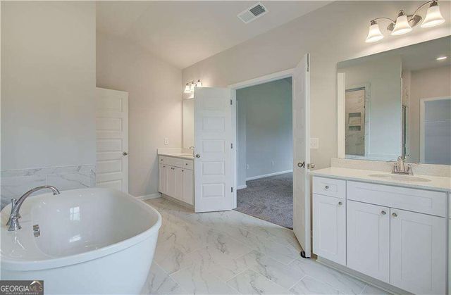 160 Cooper Cove W, Fayetteville, GA 30215