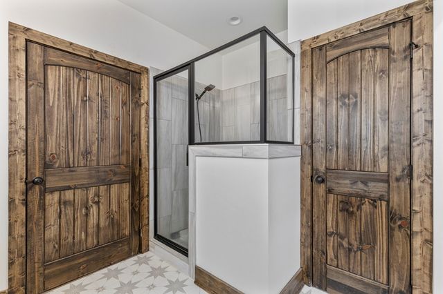 595 Arp Road, Mineral Bluff, GA 30559