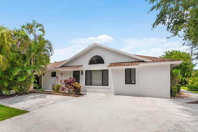 825 Dogwood Drive C, Delray Beach, FL 33483