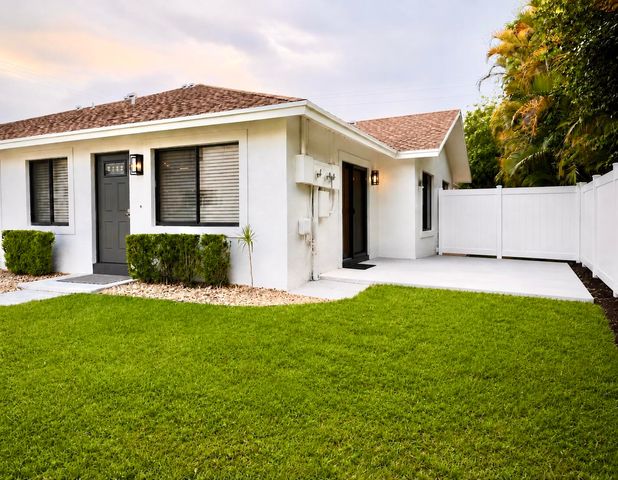 825 Dogwood Drive C, Delray Beach, FL 33483