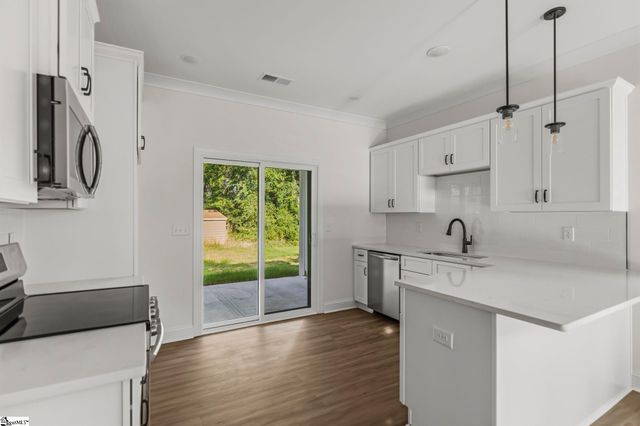 10 N Azalea Street, Liberty, SC 29657