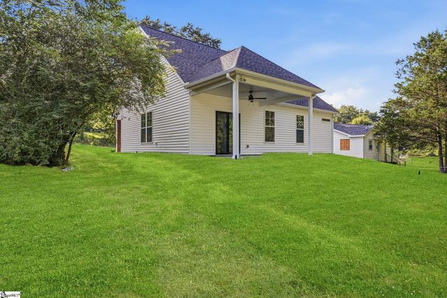 10 N Azalea Street, Liberty, SC 29657