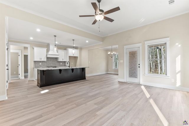 600 Bristleleaf Path, Kathleen, GA 31047