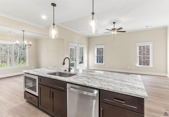 600 Bristleleaf Path, Kathleen, GA 31047