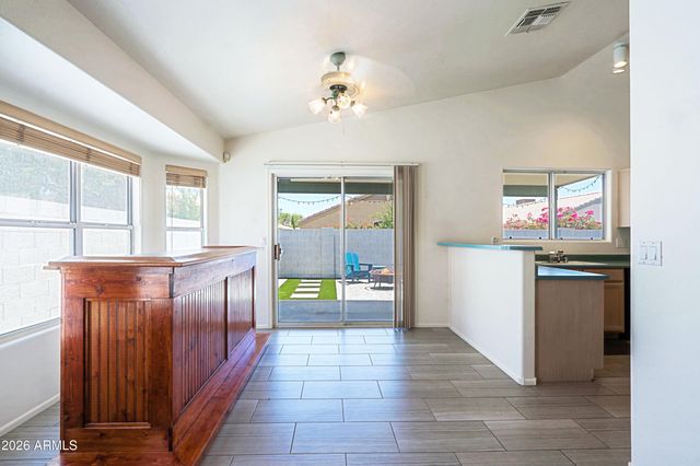 4381 E CAMPO BELLO Drive, Phoenix, AZ 85032