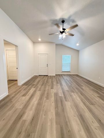 2501 Kenwood Avenue, Lubbock, TX 79407