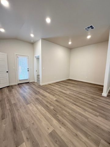 2501 Kenwood Avenue, Lubbock, TX 79407