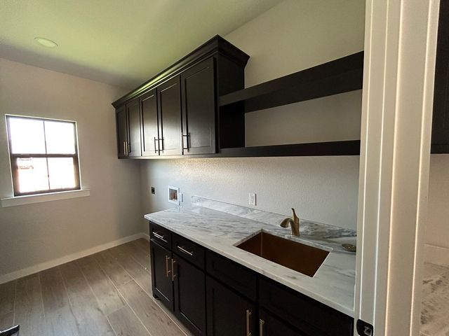 9811 E County Rd 108, Midland, TX 79706