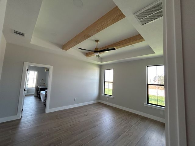 9811 E County Rd 108, Midland, TX 79706