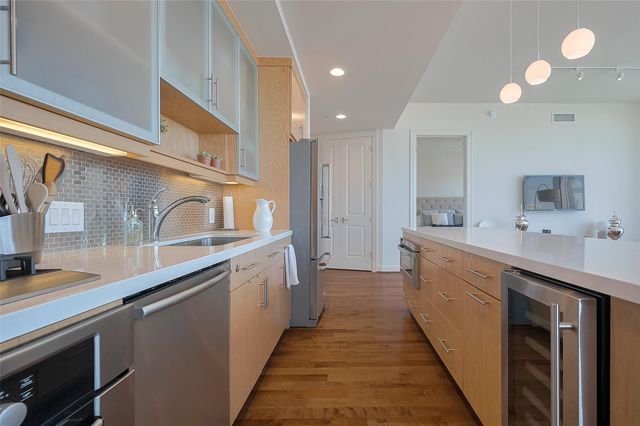 2207 Bancroft Street 604, Houston, TX 77027