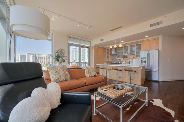 2207 Bancroft Street 604, Houston, TX 77027