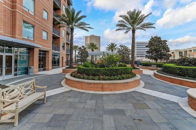 2207 Bancroft Street 604, Houston, TX 77027