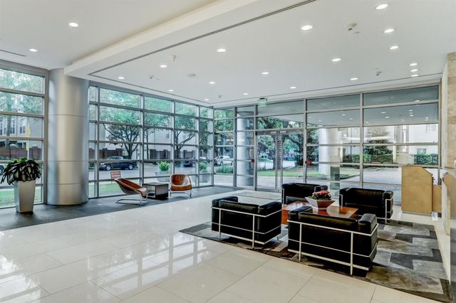 2207 Bancroft Street 604, Houston, TX 77027