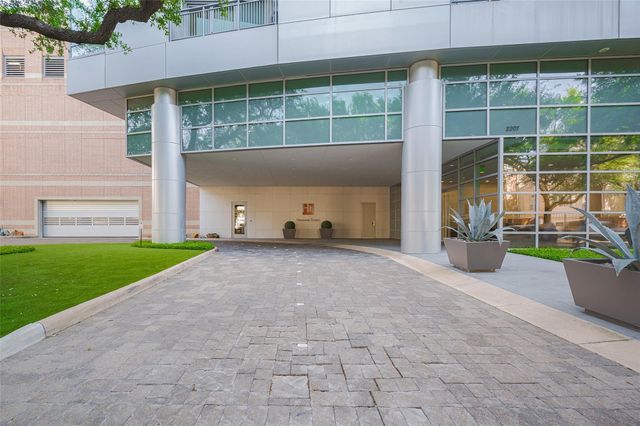 2207 Bancroft Street 604, Houston, TX 77027