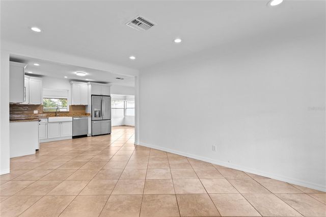 761 42ND AVENUE N, St Petersburg, FL 33703