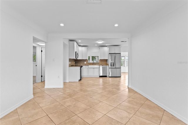 761 42ND AVENUE N, St Petersburg, FL 33703