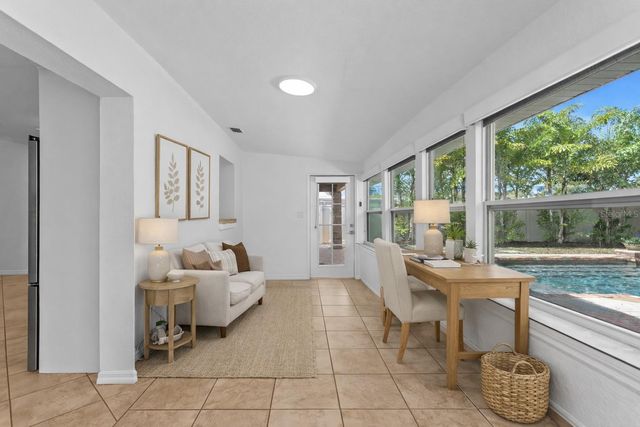 761 42ND AVENUE N, St Petersburg, FL 33703