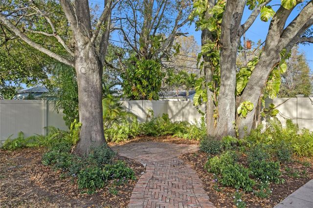 761 42ND AVENUE N, St Petersburg, FL 33703