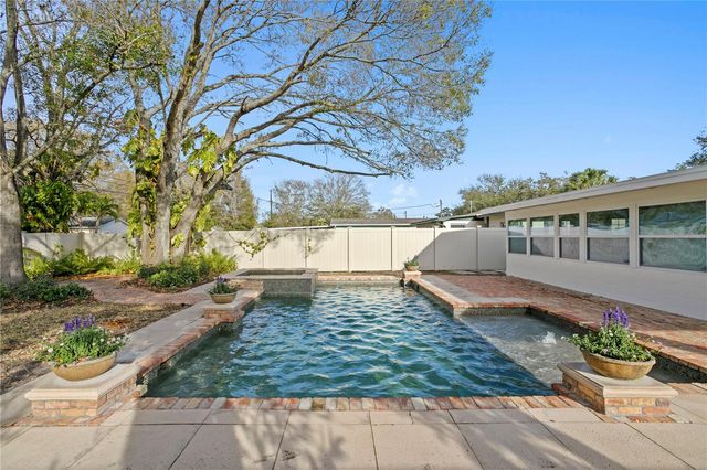 761 42ND AVENUE N, St Petersburg, FL 33703