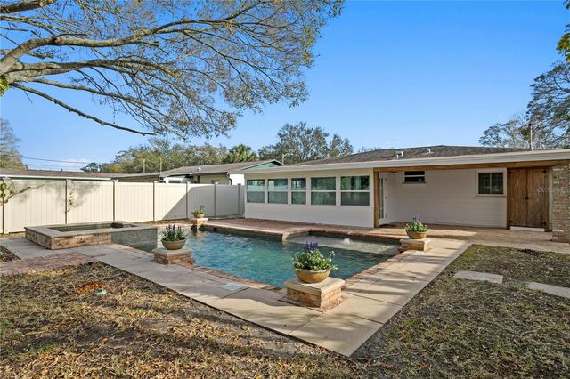 761 42ND AVENUE N, St Petersburg, FL 33703