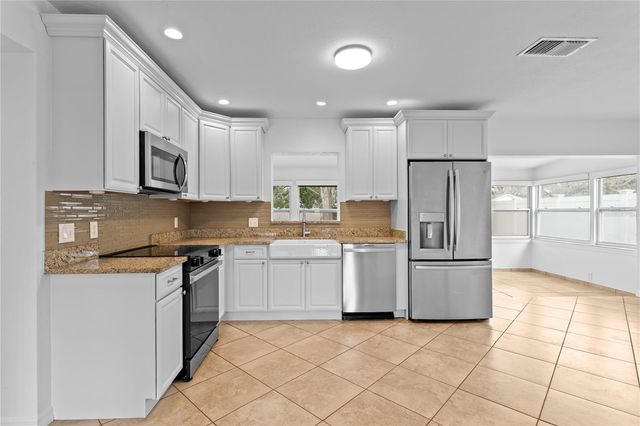 761 42ND AVENUE N, St Petersburg, FL 33703